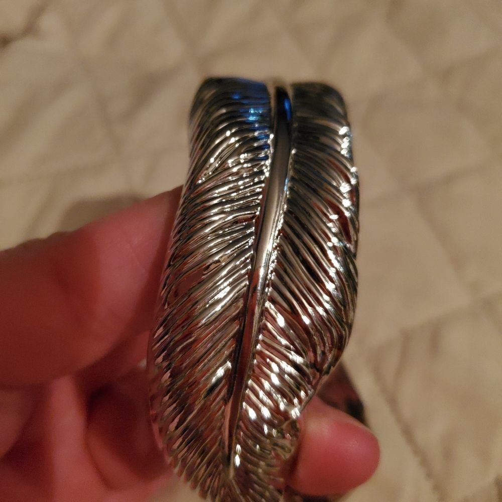 Bangle Bracelet - Picture 3 of 8